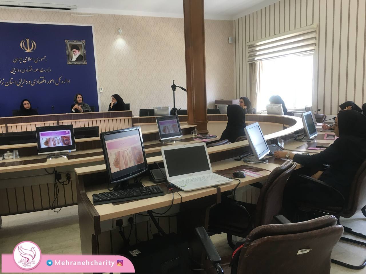 برگزاری کارگاه پیشگیری از سرطان پستان در اداره کل امور اقتصادی و دارایی استان زنجان